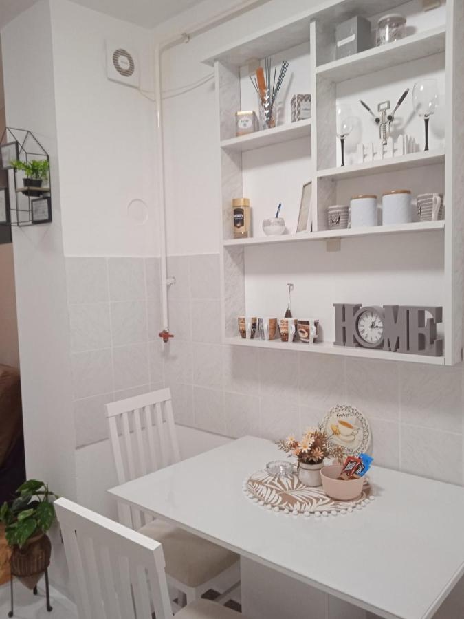 Apartman Breza Ruma Bagian luar foto